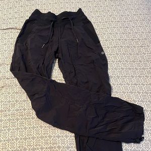 Lululemon Studio Pant - size 2
